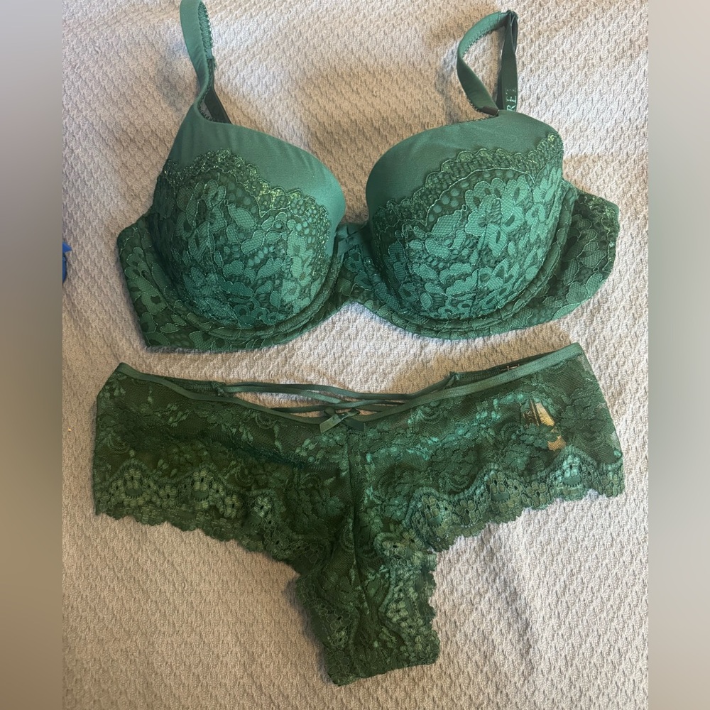 Victoria’s Secret Demi Bra and Cheeky Panty Set